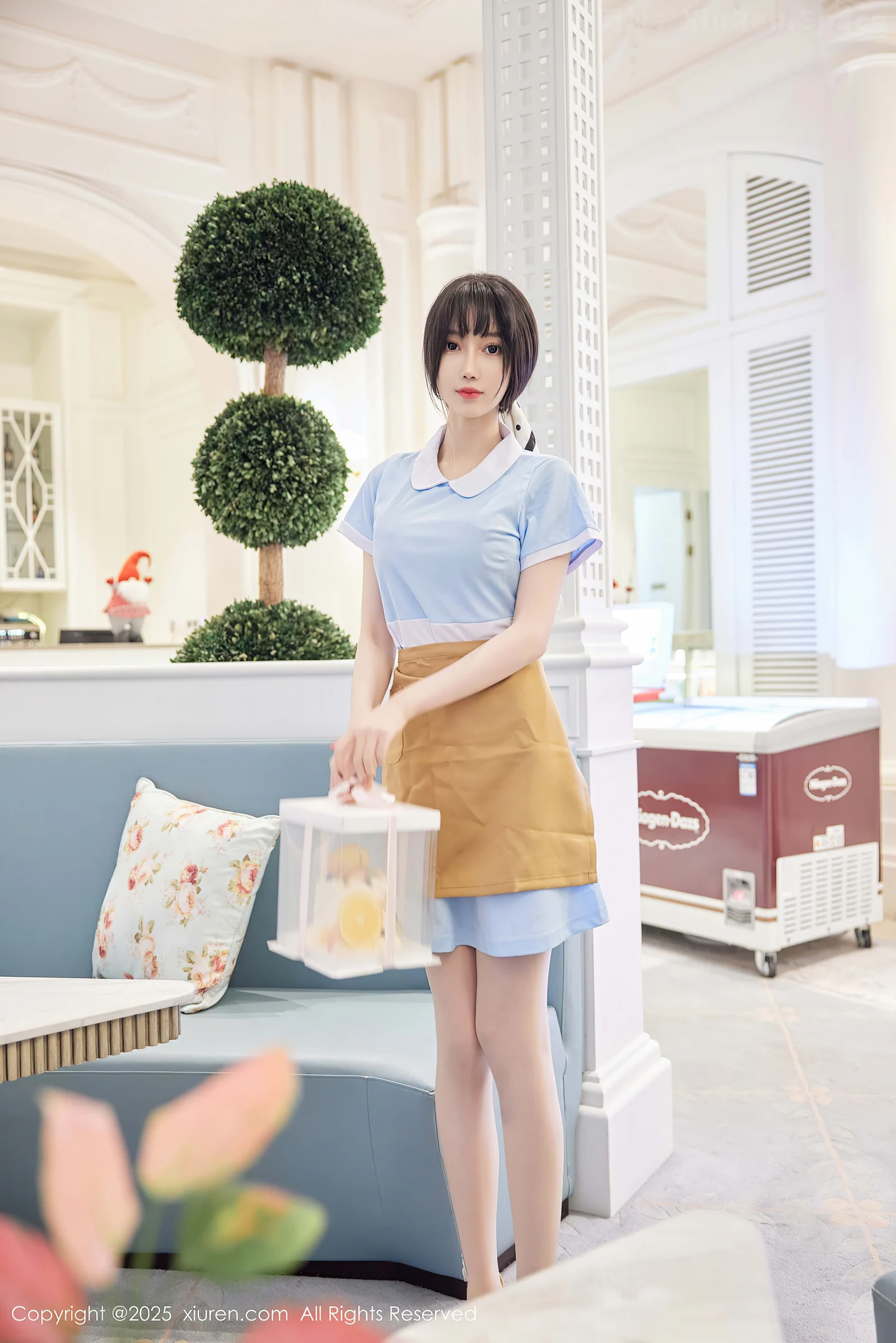 图片[4]-[XiuRen秀人网] VOL.9864 模特玥儿玥er性感蓝色连衣短裙配超薄肉丝秀曼妙身材诱惑写真82P-秀人网官方网站